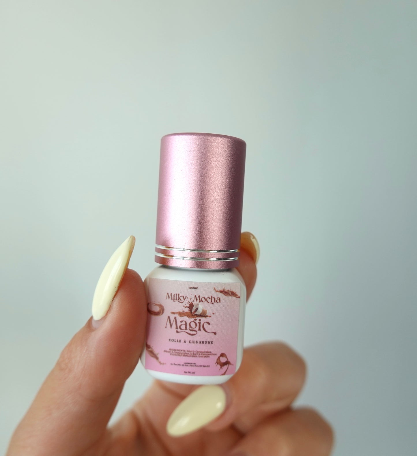 MILKY MOCHA MAGIC ADHESIVE - Lash God