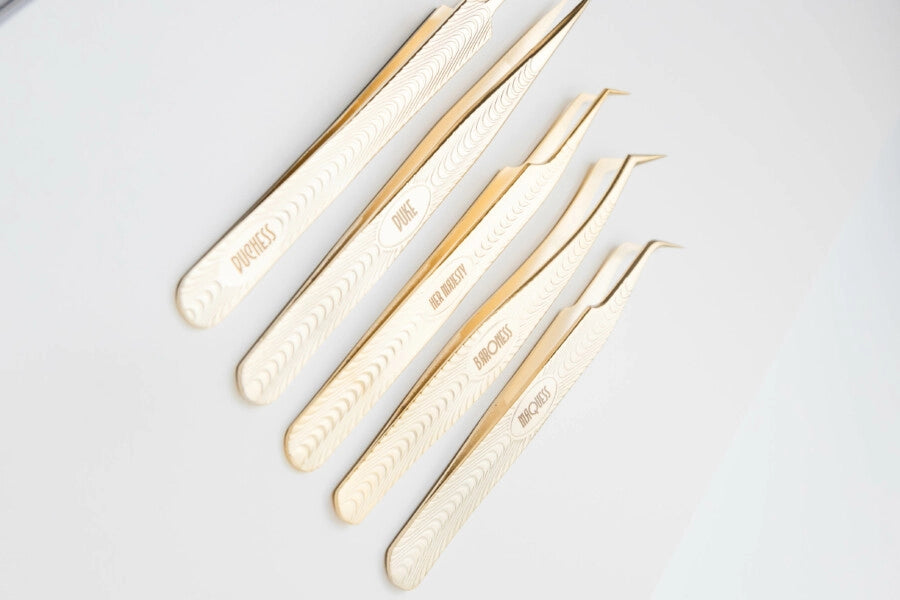 The Dynasty Tweezer Collection - Lash God