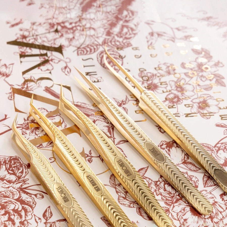 The Dynasty Tweezer Collection - Lash God